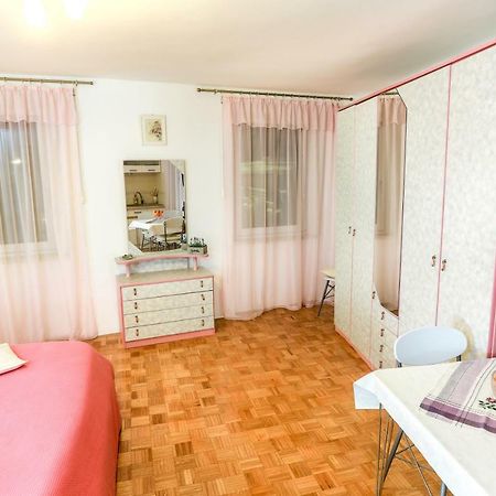 פיראן Apartments Pyros מראה חיצוני תמונה