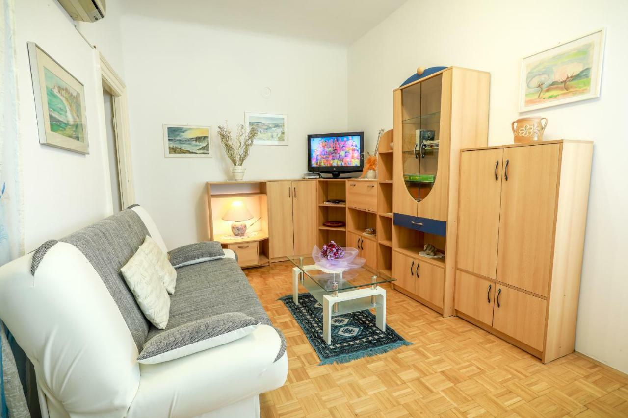 פיראן Apartments Pyros מראה חיצוני תמונה